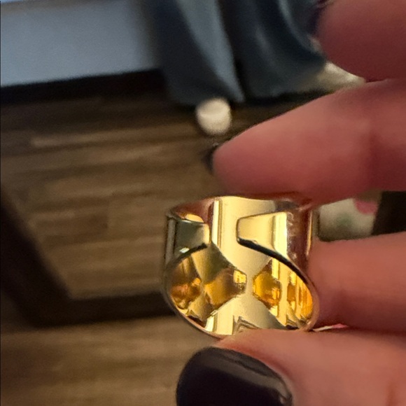 Turquoise Statement Ring in Blue-Green Gold Setting - Picture 4 of 4